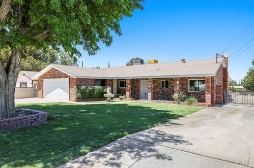 5327 Avenue, Lancaster CA  exterior