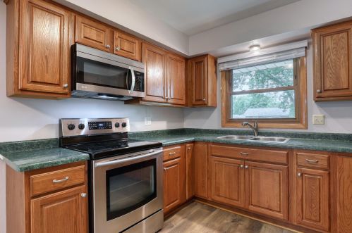 231 Western Ave, Waukesha WI  53188-3147 exterior