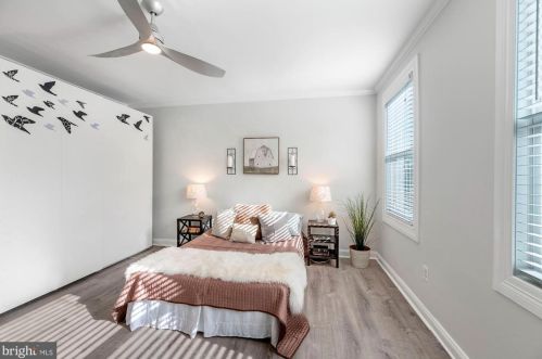 1602 Isherwood St, Washington, DC 20002-5543