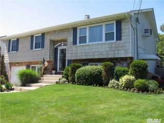 3 Donwood Ave, South Setauket, NY 11720-3017