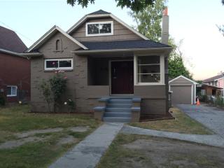 6608 Beacon Ave, Seattle, WA 98108-3619