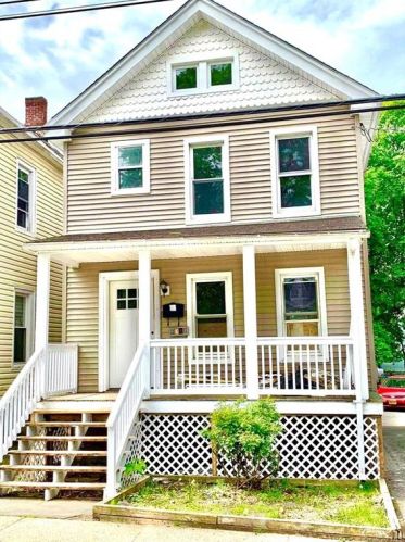 30 Grant St, Middletown, NY 10940-5106