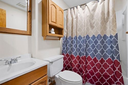 122 Carpenter Rd, New Hartford CT  06057-3003 exterior