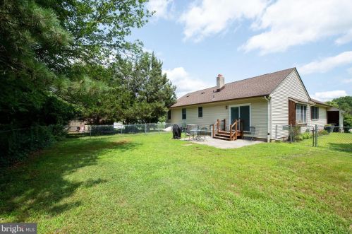 6 Pendleton Dr, Berlin Boro NJ  08009-9672 exterior