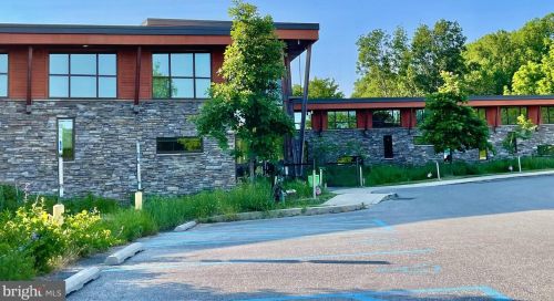 241 Marple Rd, Haverford PA  19041-1029 exterior