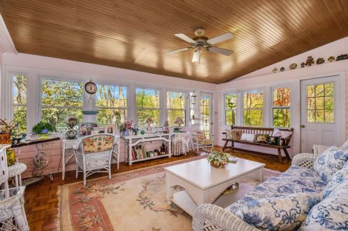 11 Rambling Rd, Northport NY  11768-2315 exterior