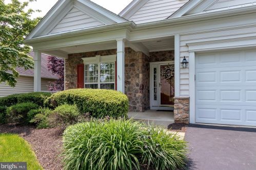 325 Astilbe Dr, Kennett Sq, PA 19348-1567