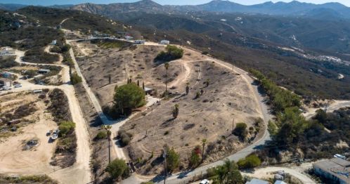 15863 Sequan Truck Trl, Alpine CA  91901-3501 exterior