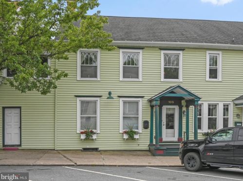 105 Market St, Molino, PA 17961-1903