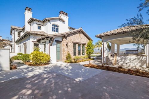 25682 Oak Meadow Dr, Santa Clarita CA  91381-0762 exterior