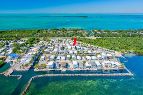 206 Humpty Dumpty Dr, Key Largo, FL 33037-3910