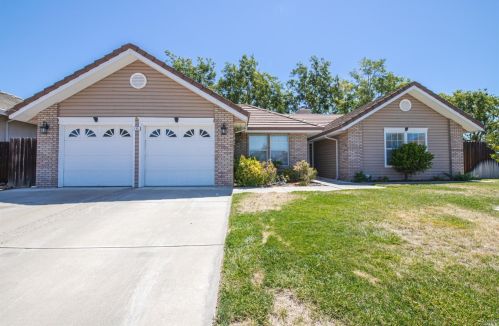 130 Lynd Way, Liberty Farms, CA 95620-3245