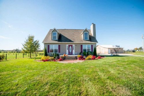 493 Miles Ln, Bagdad, KY 40003-8033