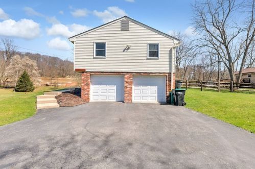 2500 Hollywood Dr, Gibsonia PA  15044-8385 exterior