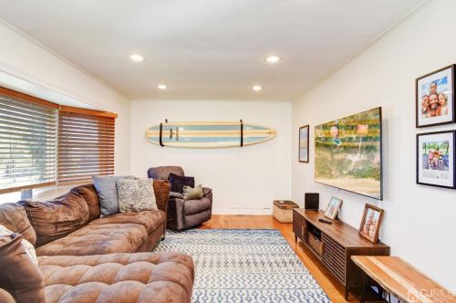 47 Charles Ter, Piscataway NJ  08854-5338 exterior