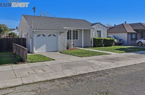 810 Hutchings Dr, San Leandro, CA 94577-1367