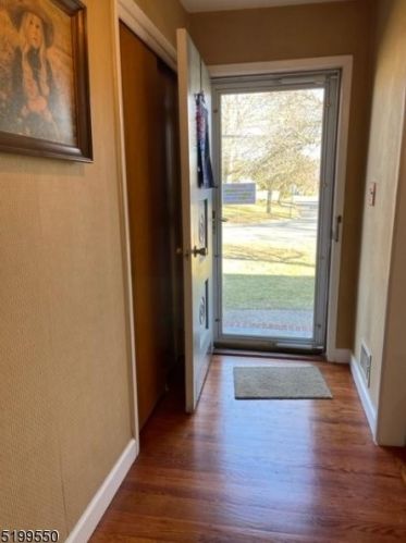 3 Spartan Ave, Parsippany NJ  07054-4828 exterior