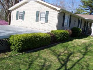 1210 Dogwood Dr, Erin TN  37061-5113 exterior