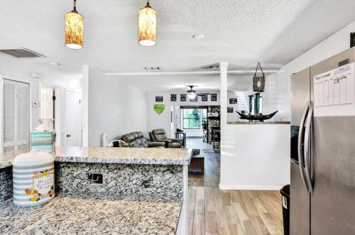 31117 Pocono St, Mount Plymouth FL  32776-8727 exterior