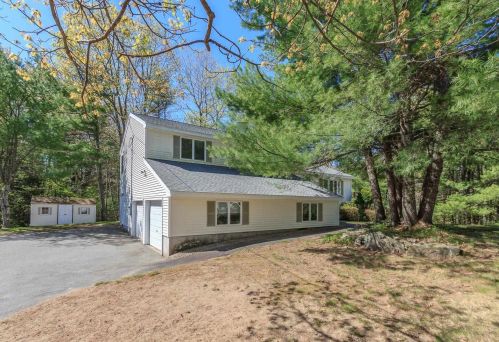 10 Delaney Way, Salem, NH 03079-1698