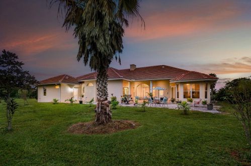 2382 Prarieview Dr, Town Of Loxahatchee Groves, FL 33470-2546