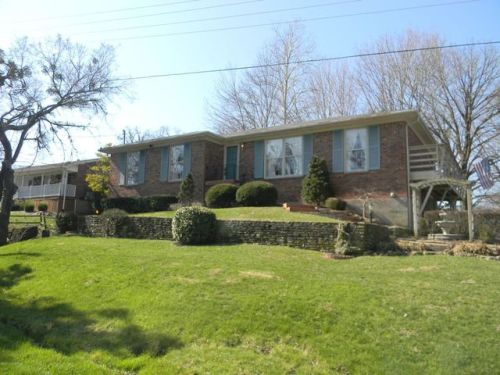 5306 Saint Gabriel Ln, Louisville, KY 40291-1612