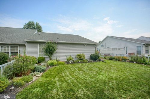 9 Pheasant St, Navy Sup Dpt PA  17050-3145 exterior