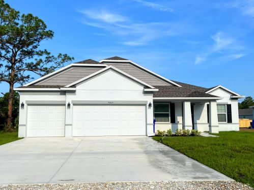 9065 103rd Ave, Vero Beach, FL 32967-3075