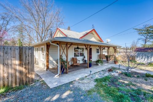 1355 Hartley St, Lakeport, CA 95453-3832