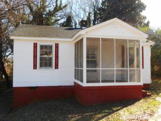 202 Loop St, Greenville SC  29609-4538 exterior