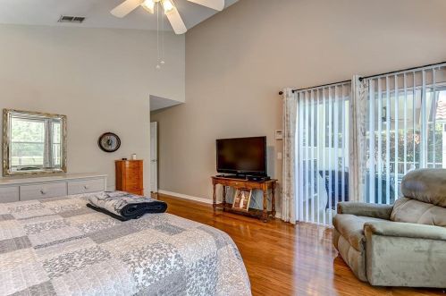 18912 Place Marquette, Lutz FL  33558-5312 exterior