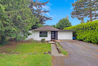9709 2nd Ave, Seattle WA  98117-2016 exterior