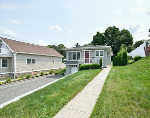 23 Starview Ave, Waterbury, CT 06708-2615