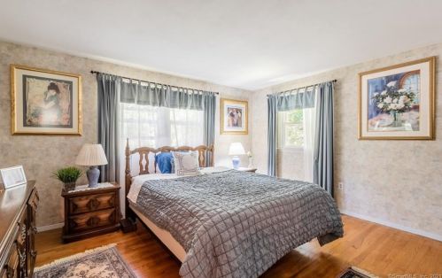 10 Lee Dr, Lyme CT  06371-2111 exterior