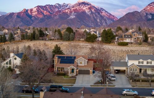 10329 Edgecliff Dr, Sandy, UT 84092-4355
