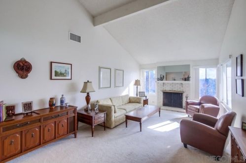 5811 Antigua Blvd, San Diego, CA 92124-1309