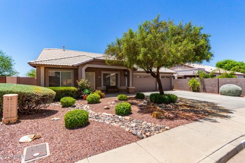 10883 Utopia Rd, Sun City, AZ 85373-3366