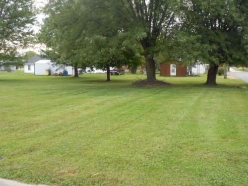 501 Walnut St, Farlen, IN 47562-1437