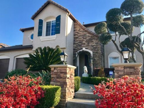 2680 Holland Ave, Clovis, CA 93611-3962