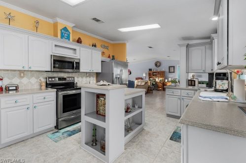 2852 York Rd, Saint James City FL  33956-2295 exterior