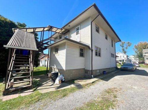 206 Meyer Ave, New Castle PA  16105-2119 exterior