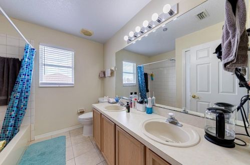 2518 Chapala Dr, Kissimmee FL  34746-3445 exterior