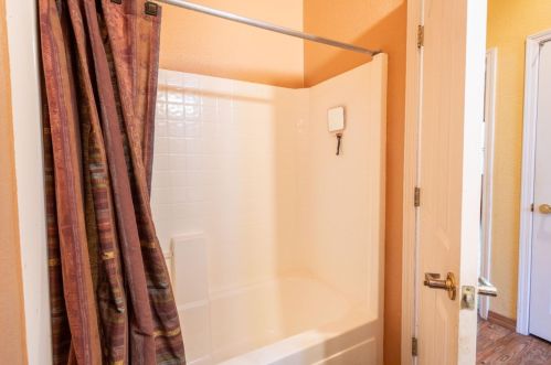 2431 Emerald Lake Ln, Elk Grove CA  95758-3608 exterior