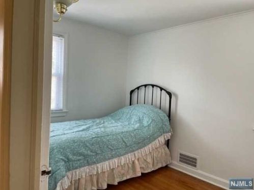 71 Jasper Ave, Teaneck NJ  07666-3816 exterior