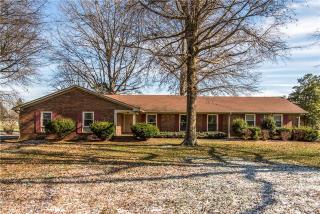 519 Russell St, Portland TN  37148-1236 exterior