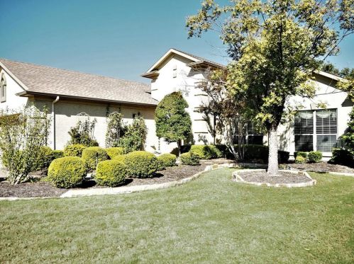 9024 Crestview Dr, Denton TX  76207-8614 exterior