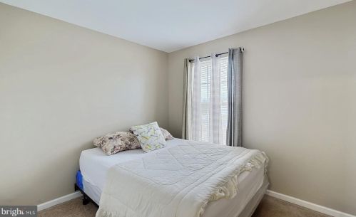 28 Quillen St, Dover DE  19904-5686 exterior