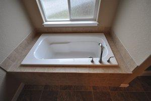 8335 54th Ave, Olympia, WA 98513-4622