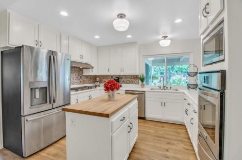 7611 Golfcrest Dr, San Diego CA 92119-1228 exterior