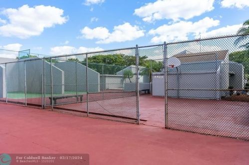 11218 16th Ct, Hollywood FL  33026-2620 exterior